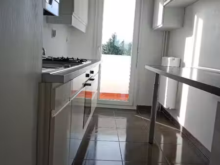 4 pièces refait à neuf  traversant lumineux 75 m² sans frais d’agence. situé au 8 ème étag