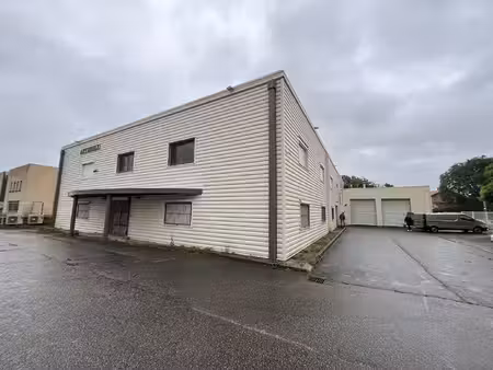 local commercial et entrepôt de 1 569 m² sur terrain de 2 193 m² beaurepaire (38270)