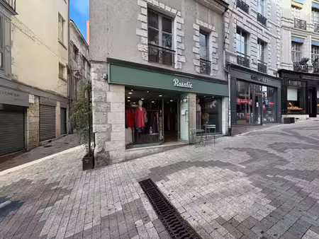 location local commercial  70.00m²  blois
