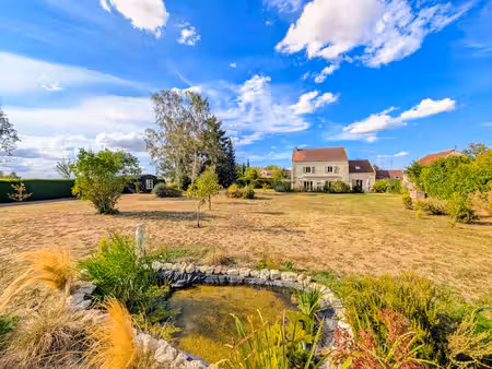 beynes maison avec grand jardin entre champs et forêt  stu