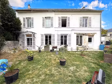 maison 10 pièces 230 m²