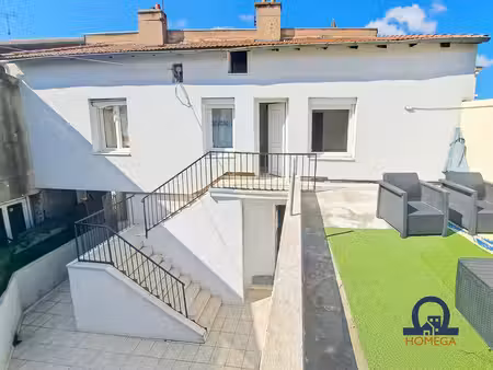 maison au calme avec terrasses