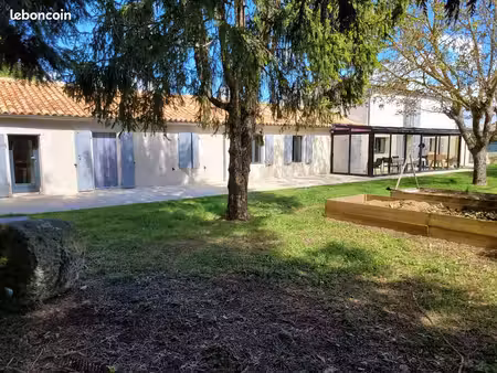 longère rénovée 180 m² – 5 chambres – terrain 1400 m² – dompierre-sur-mer (belle-croix) + 