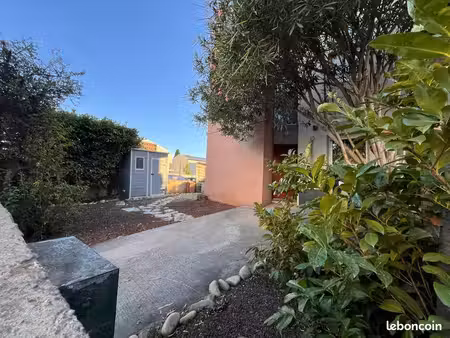 charmante maison mitoyenne t2bis avec jardin nîmes  saint-cézaire