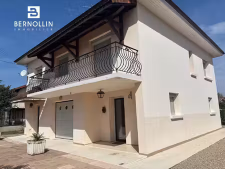 belle maison familiale dans un quartier calme de péronnas