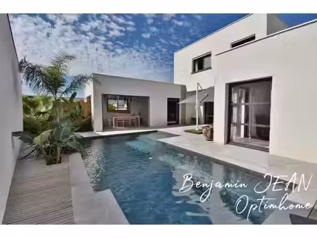 exclusivité : maison récente f4/f5 avec piscine et garage