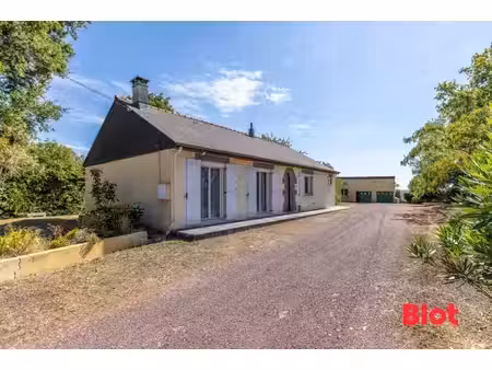 maison de plain-pied 4 chambres avec dépendance et terrain de 1 822 m² – talensac