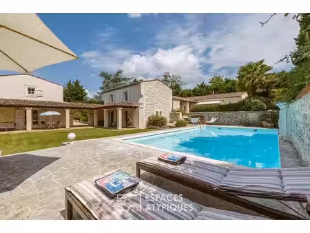 propriété avec gîte et son parc aux accents toscans