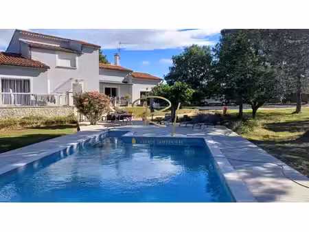 spacieuse villa familiale barjac gard