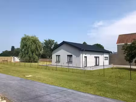 magnifique bungalow plain pied .sous option