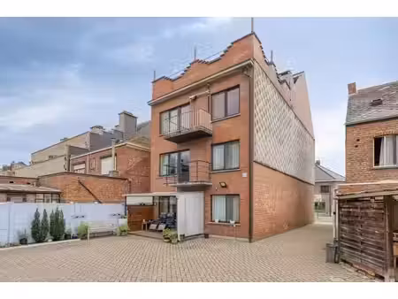 appartement duplex prêt à emménager avec terrasse spacieuse