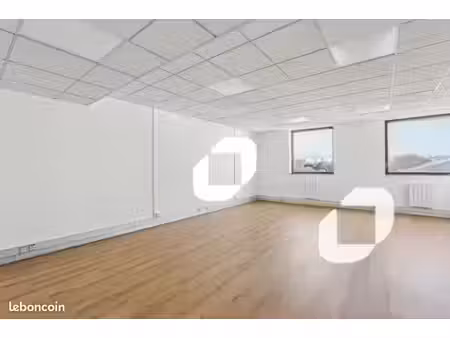 bureau 535 m²