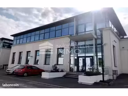 bureaux 301 m²