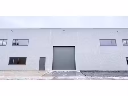 bâtiment d’entreprise à louer à ertvelde pour € 2.500