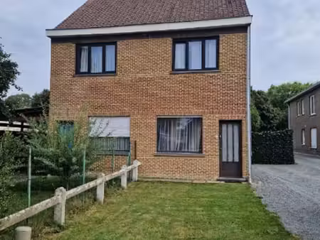 vernieuwde woning met tuin en garage