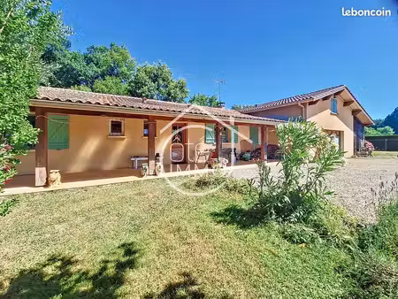 maison 6 pièces 160 m²