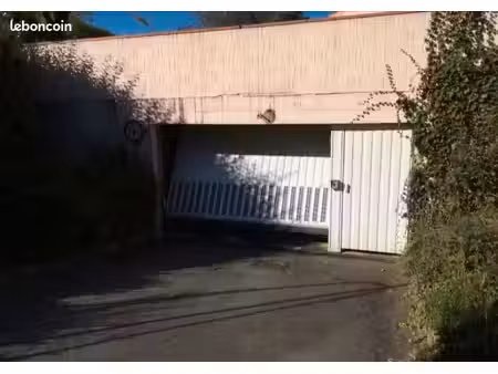 vente de 3 garages boxés dans résidence sécurisée