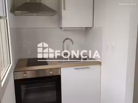 studio 1 pièce 28 m²