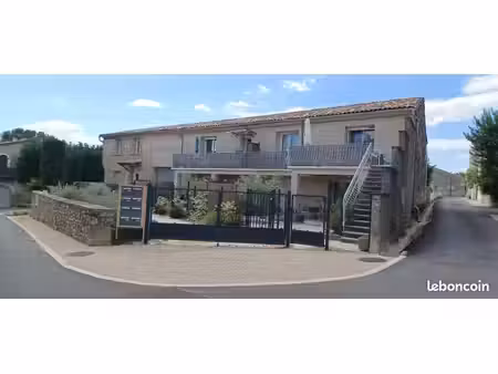 deux pièces avec balcon