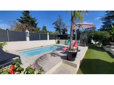 maison 4 chambres .piscine. jakuzzi. clim. renovation totale recente