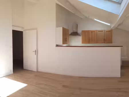 appartement 3 pièces 80m ² matha centre ville