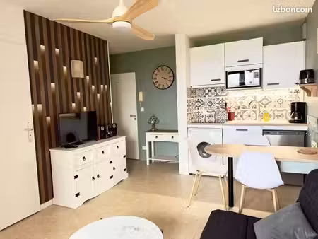 appartement t2 port de plaisance