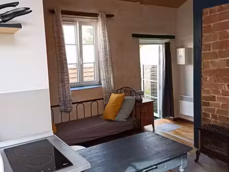 ? maisonnette / studio meublé proche la rochelle pour 6 à 10 mois
