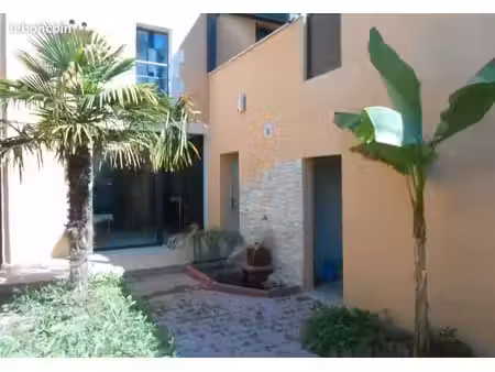 maison meublée t2 avec extérieur