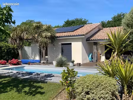 vente de maison d’architecte avec piscine dans le gers