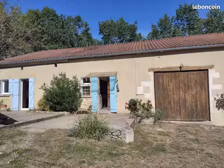 maison au calme avec dépendances