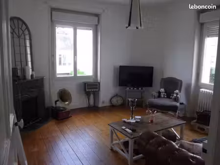 urgent location charmant t2 à nantes quartier hauts pavés