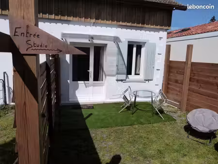 location studio meublé