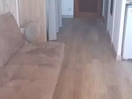 studio meublé 17 m² avec terrasse – résidence privée avec piscine – vence vosgelade
