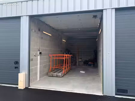 garage à louer 28m² avec électricité