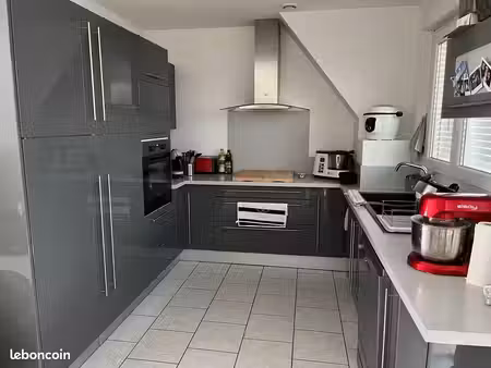 maison de village avec terrasse et balcon 
