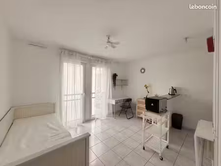studio 1 pièce 20 m²