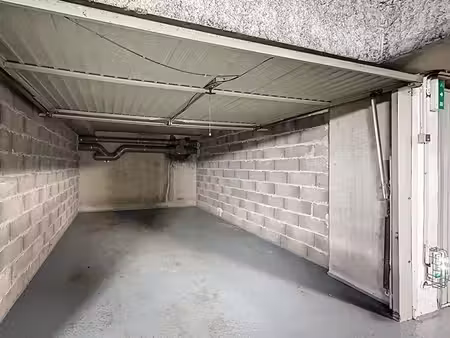 garage fermé 30 m² à louer – bédarieux