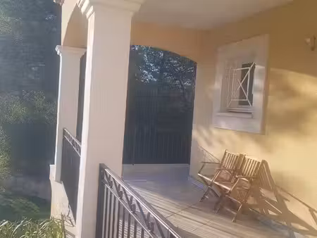 appartement 60 m² avec terrasse et extérieur