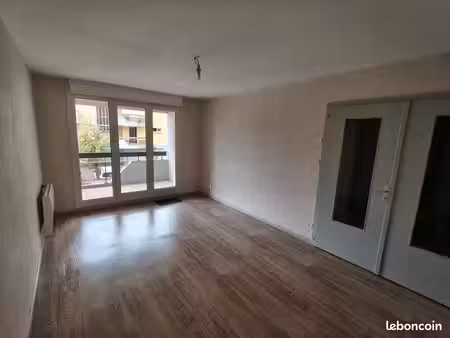 appartement grand 2 pièces 52m² 