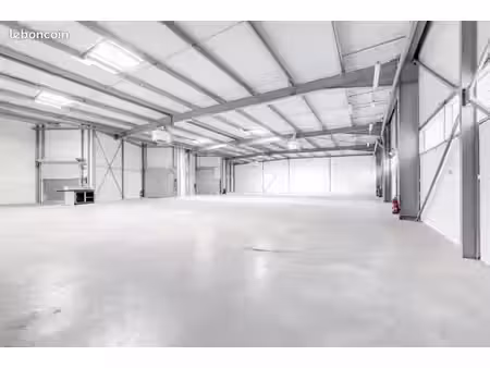 local d’activité / entrepôt 980 m² + 400 m² mezzanine – saint-aunès a9