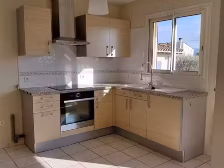 appartement t4 85m2 avec garage 60m2 + place de parking