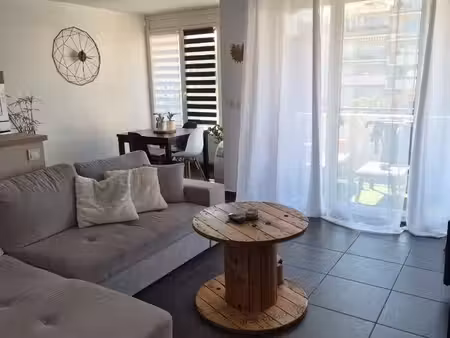 appartement t2 lumineux de 49 m² avec grand balcon et garage