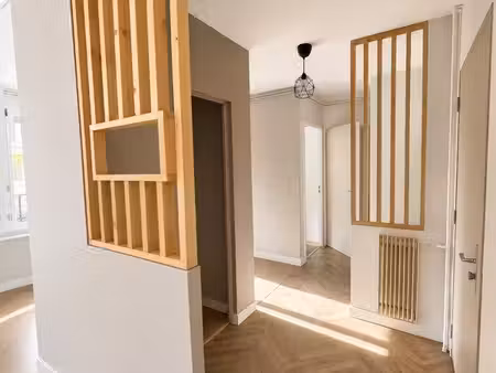 ? à louer – appartement 42 m² à lons-le-saunier