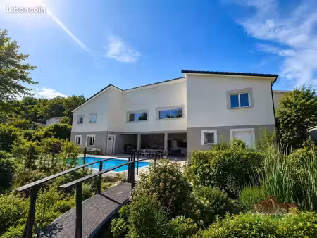 villa 6 pièces 185 m²
