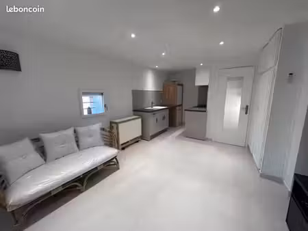 maison de village rénovée – 49 m² – terrasse ~10 m² – climatisation