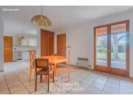 maison 4 pièces 230 m²