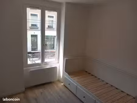studio refait neuf ampère/berriat