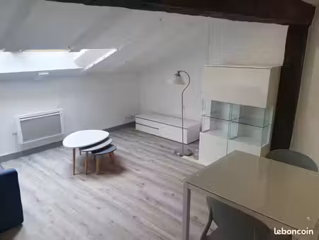 ? t2 meublé – 27 m² loi carrez / 39 m² au sol