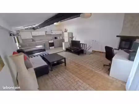 maison de ville proche mèze et pézenas (total 102m2)   70m2 carrez + garage 32m2