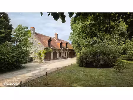 maison 4 chambres 175 m² – terrain 1 hectare – sans voisins proches